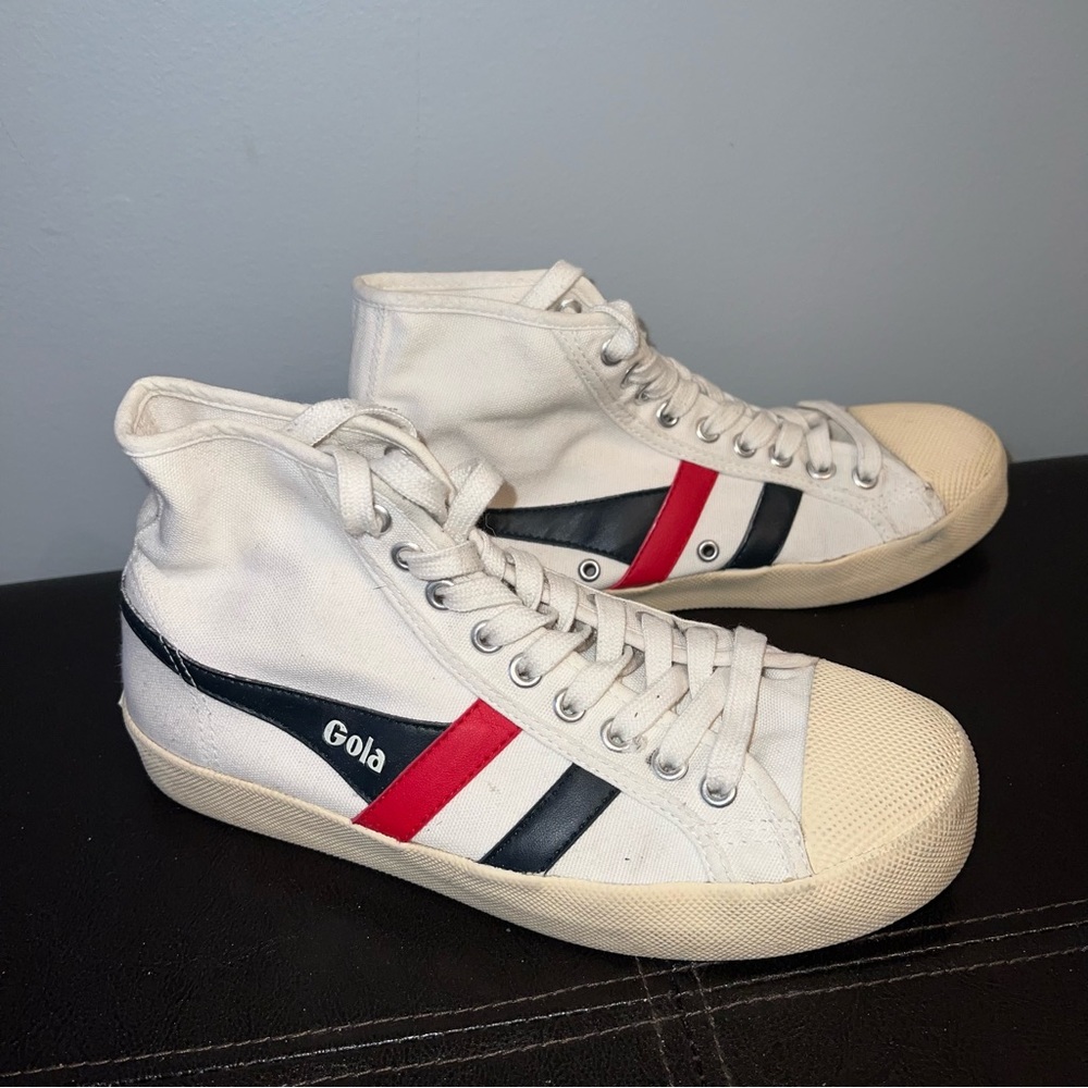Gola Classics Women's Coaster High Sneakers in Off White/Red/Blue - Size 7
